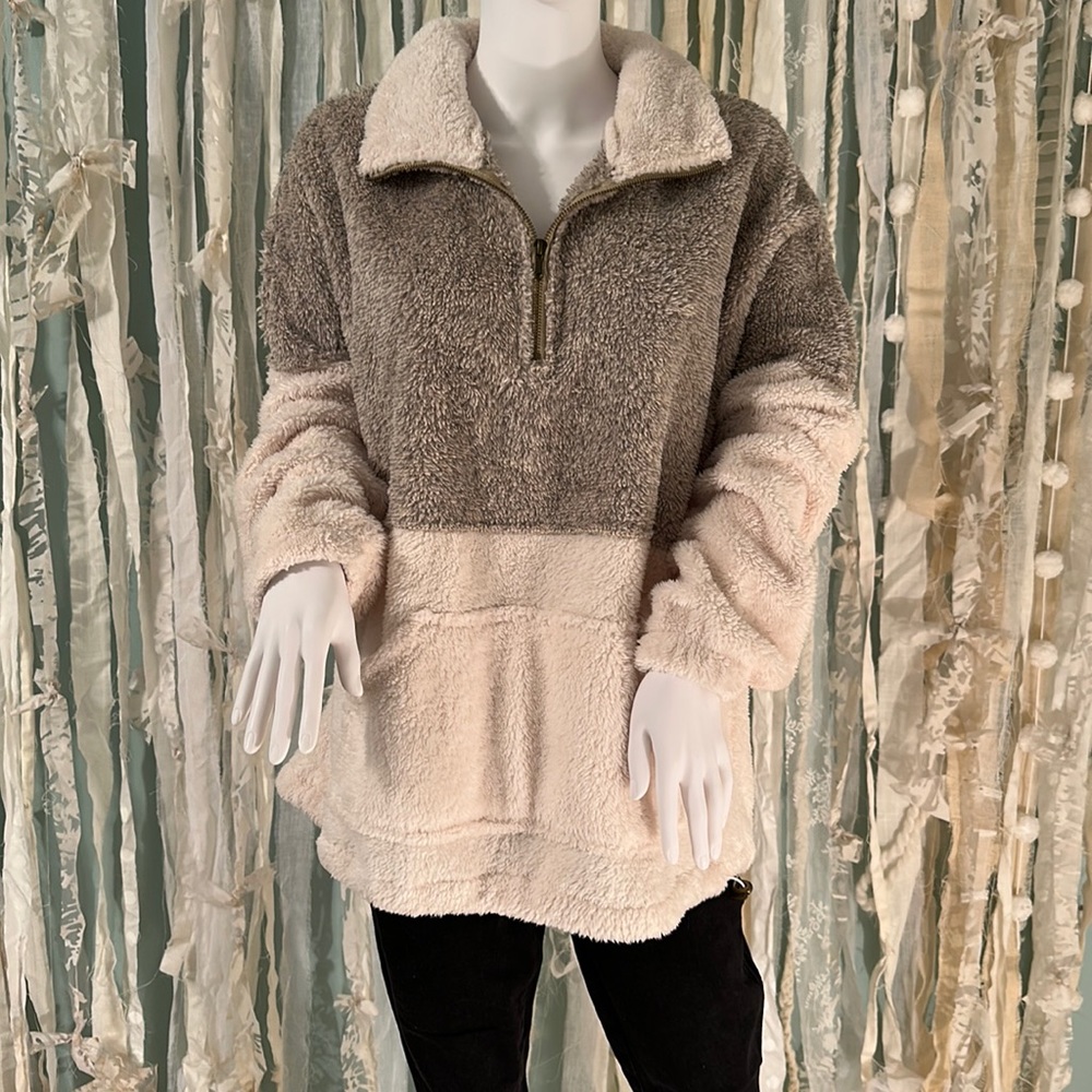 Fuzzy Sherpa half zip